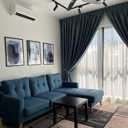 Stayje Putrajaya, 5 Minutes To Ioi City Mall, Wifi , Netflix, Free Parking Eksteriør billede