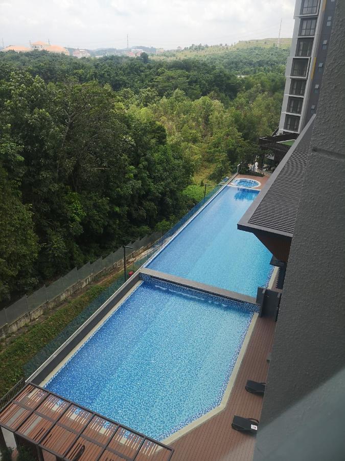 Stayje Putrajaya, 5 Minutes To Ioi City Mall, Wifi , Netflix, Free Parking Eksteriør billede