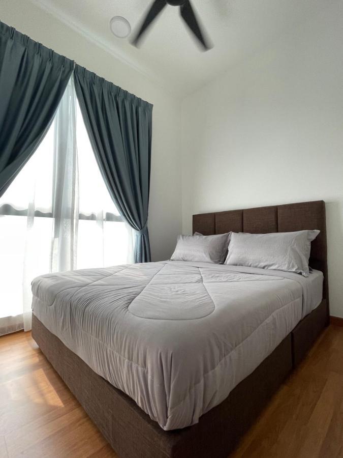 Stayje Putrajaya, 5 Minutes To Ioi City Mall, Wifi , Netflix, Free Parking Eksteriør billede